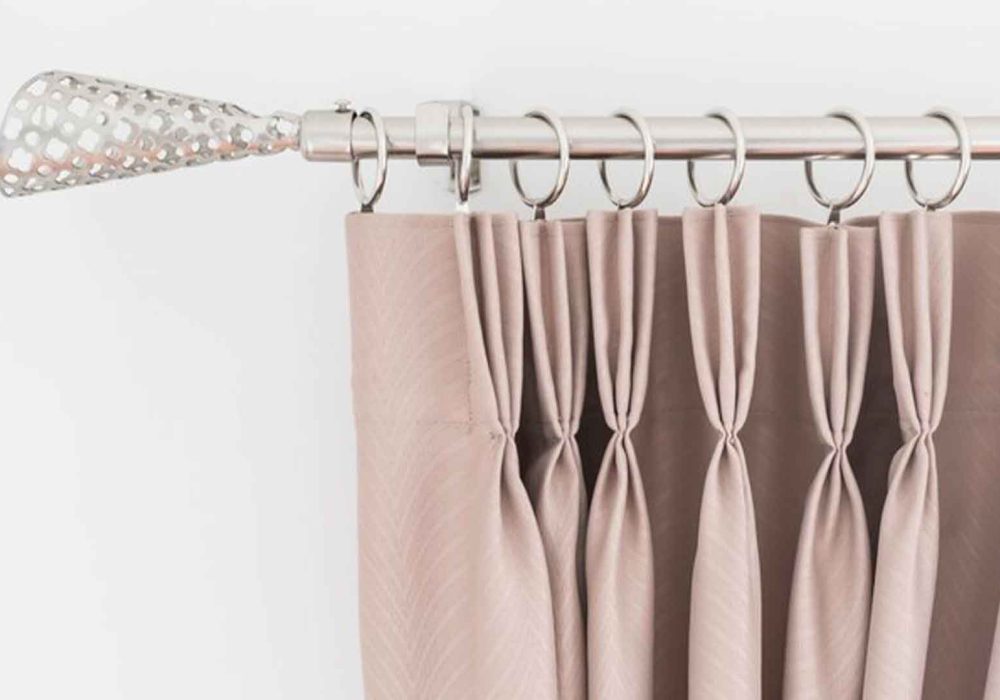 How to Put a Liner on a Curtain