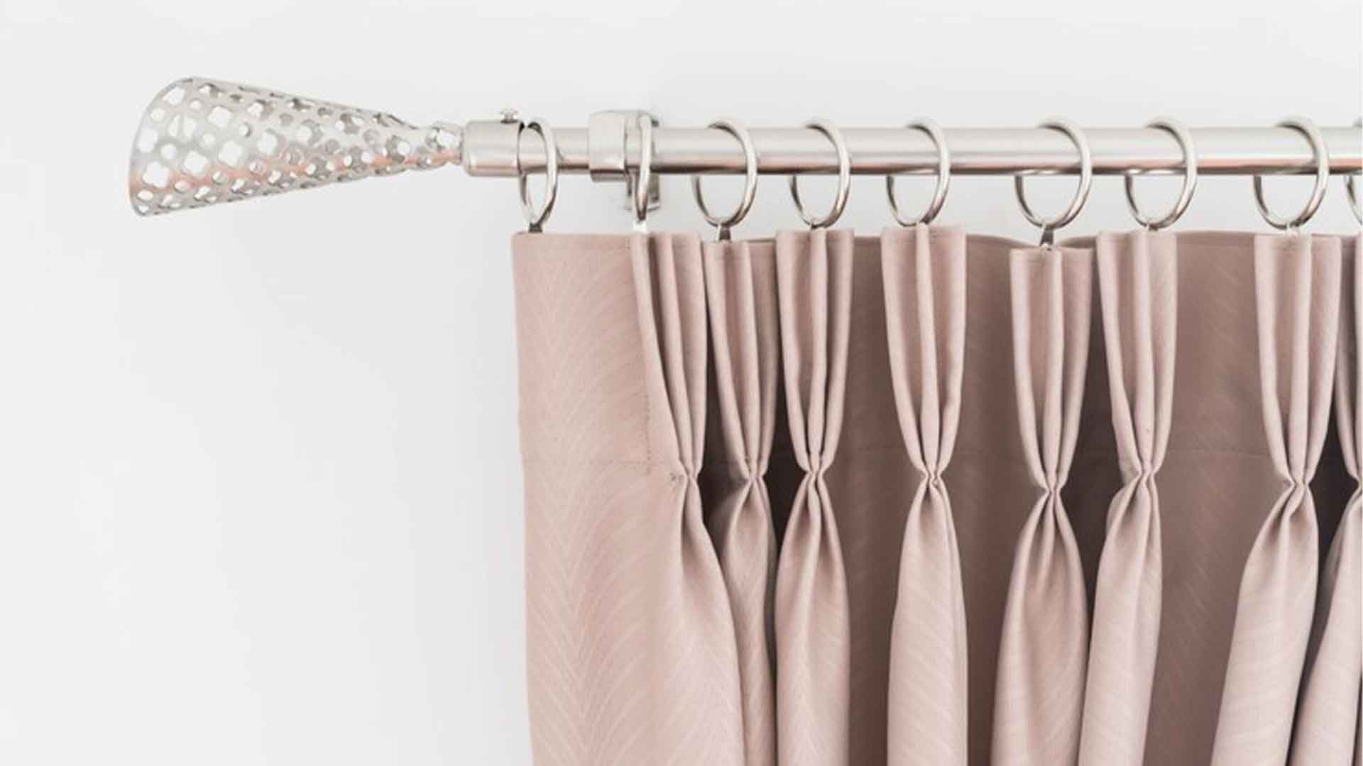 How to Put a Liner on a Curtain